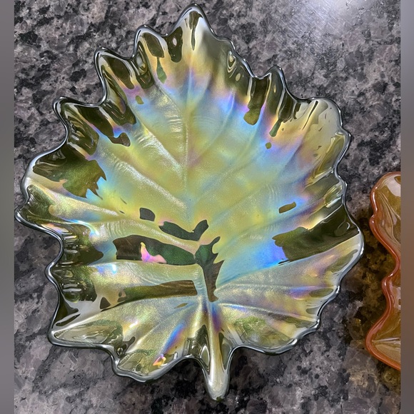 Set of 2 🍁 Plates - Picture 2 of 3